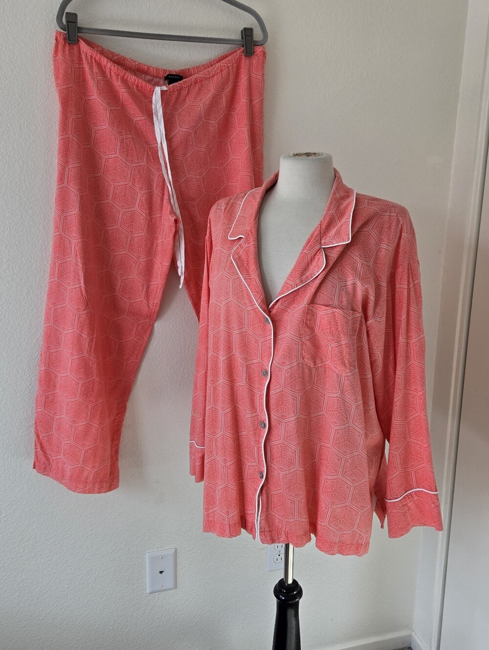 Natori Matching Long Pajama Set XL 100%  Cotton Pink White Geometric  Pattern